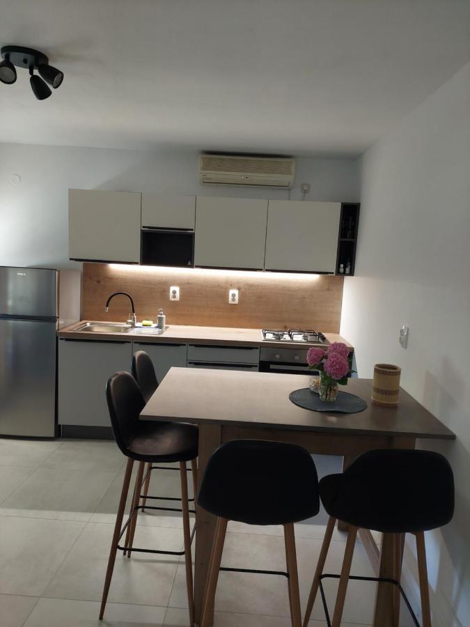 Appartement Apartman "Ante" à Zrnovo Extérieur photo